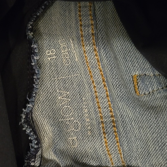 Maternity Lot - Picture 4 of 9